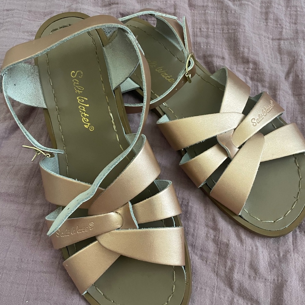 Rose gold salt waters